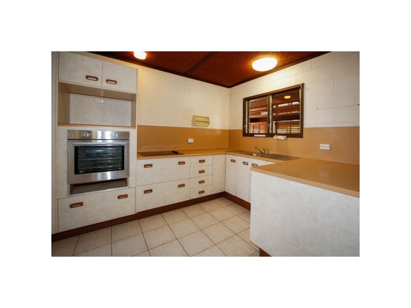 8 Northwest Street, Cranbrook QLD 4814