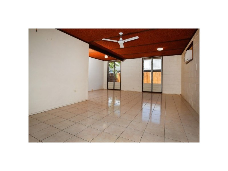 8 Northwest Street, Cranbrook QLD 4814