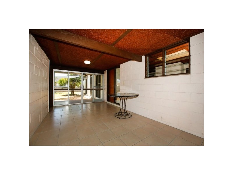 8 Northwest Street, Cranbrook QLD 4814