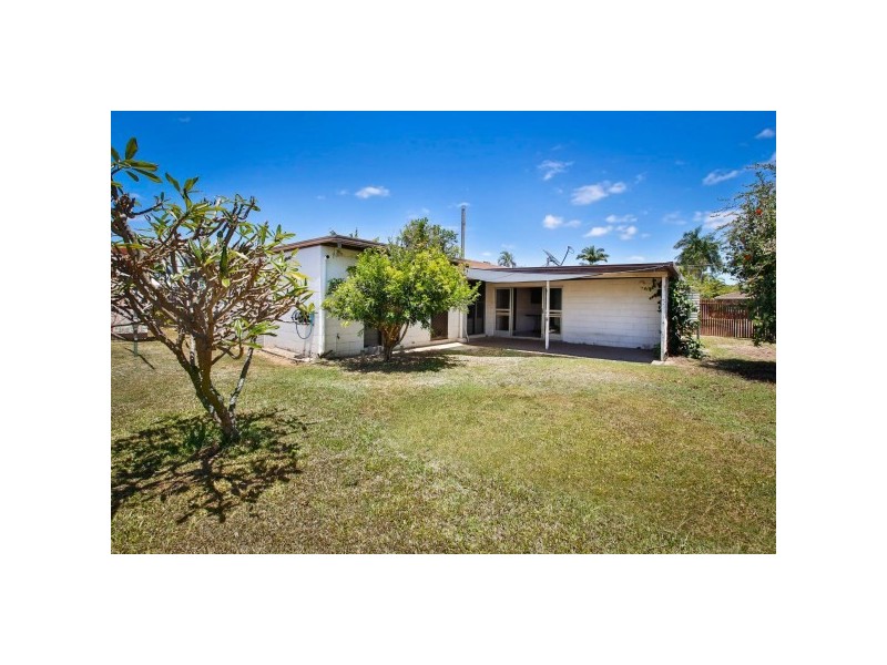 8 Northwest Street, Cranbrook QLD 4814