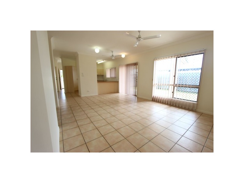 40 Young Circuit, Kirwan QLD 4817