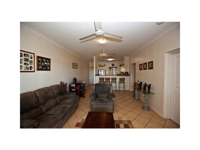 2/24-28 Martinez Avenue, West End QLD 4810