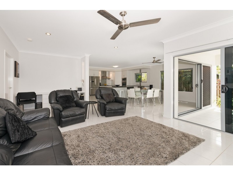 8 Sillago Street, Burdell QLD 4818