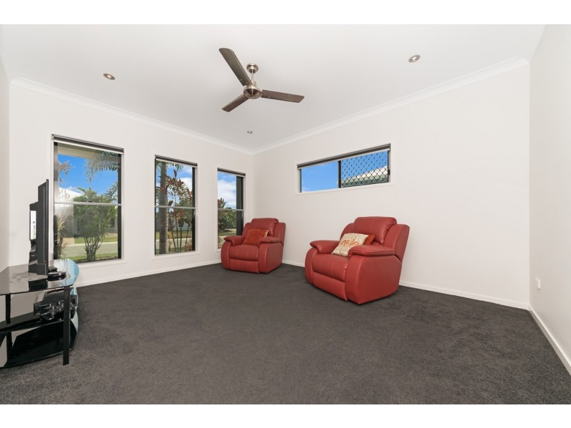 8 Sillago Street, Burdell QLD 4818