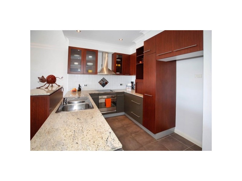 17/12-14 Hale Street, North Ward QLD 4810