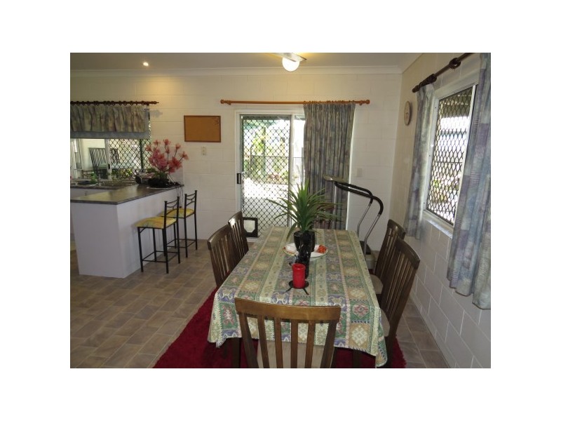 10 Templeton Crescent, Douglas QLD 4814