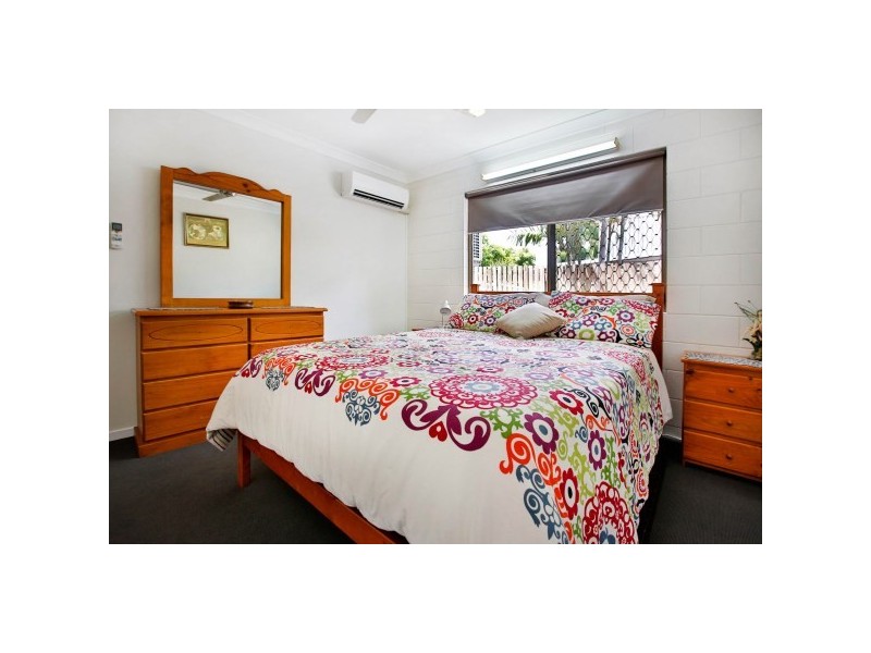 6 Julia Street, Kirwan QLD 4817