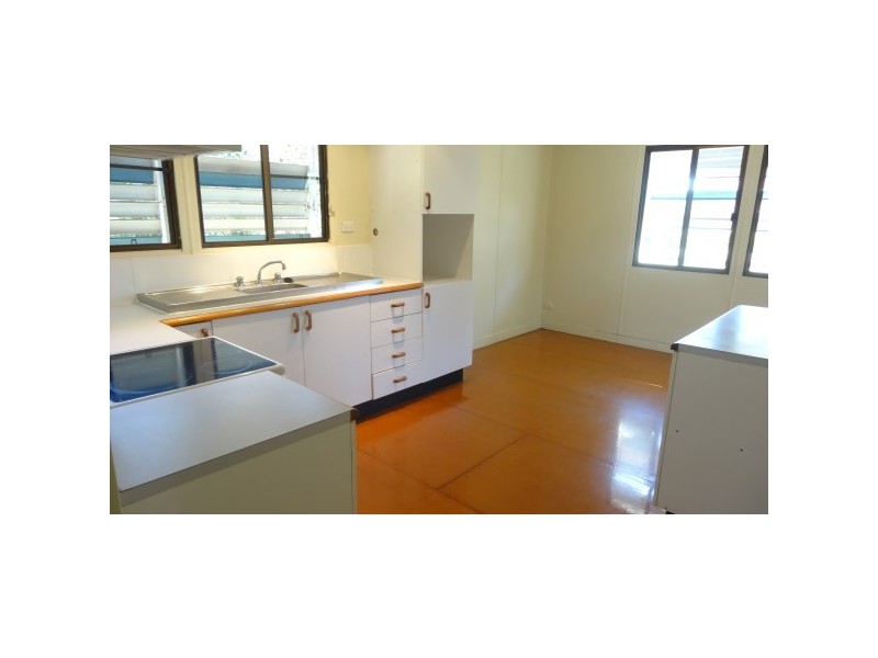 7 Koro Court, Kelso QLD 4815