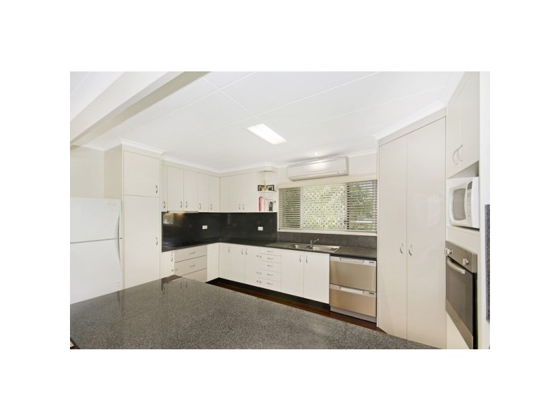 11 Armit Street, Mundingburra QLD 4812