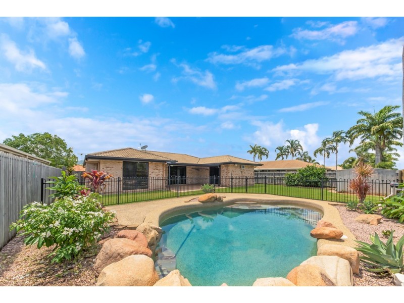 27 Dickenson Place, Kirwan QLD 4817