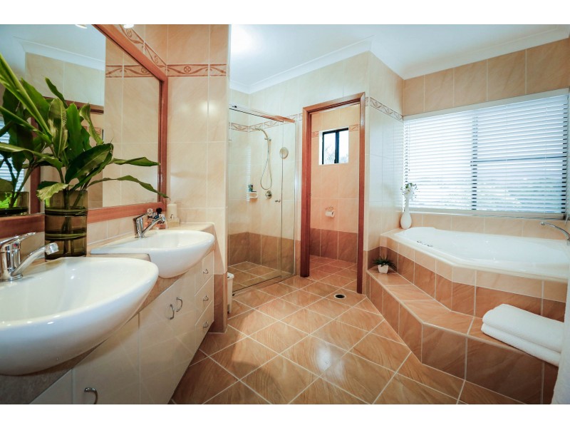 54 Lakeshore Circuit, Idalia QLD 4811