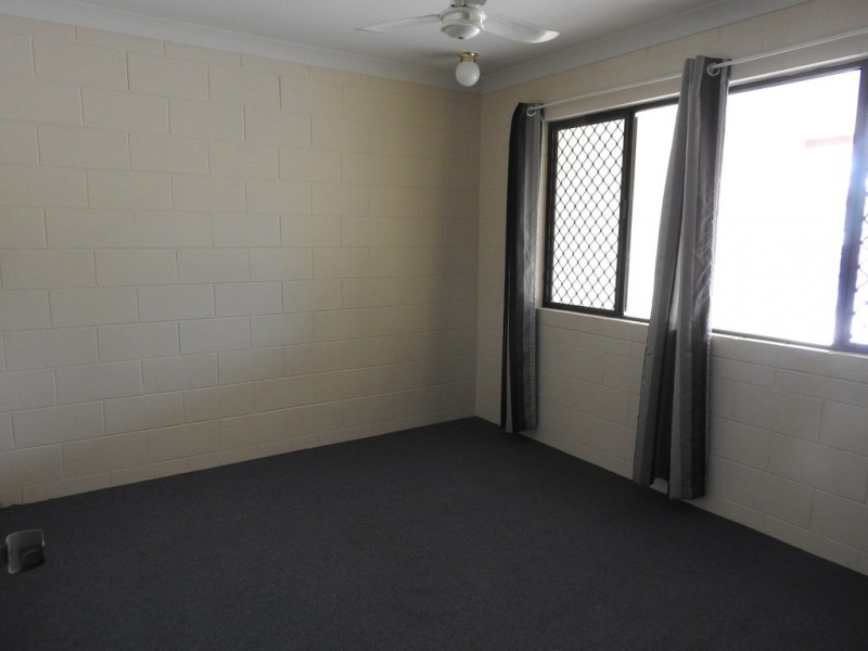 2/33 Ninth Avenue, Railway Estate QLD 4810