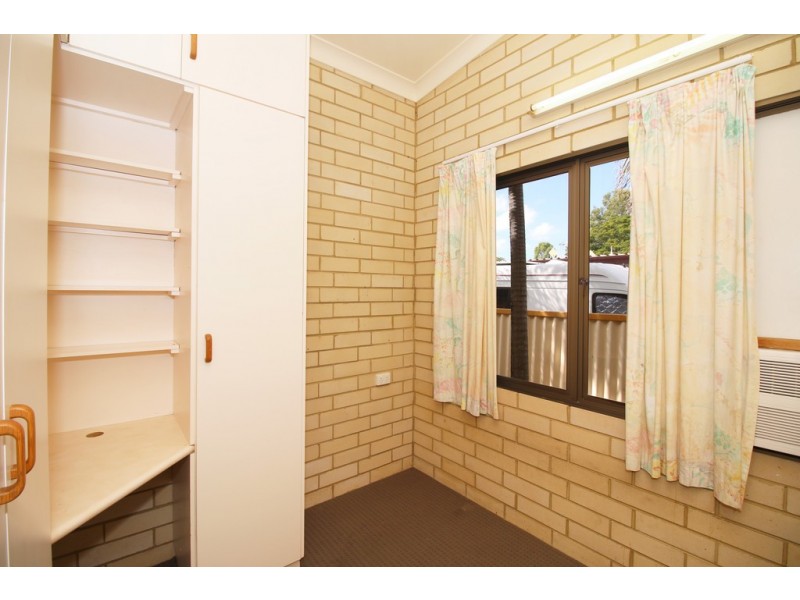 15 Coral Street, Saunders Beach QLD 4818