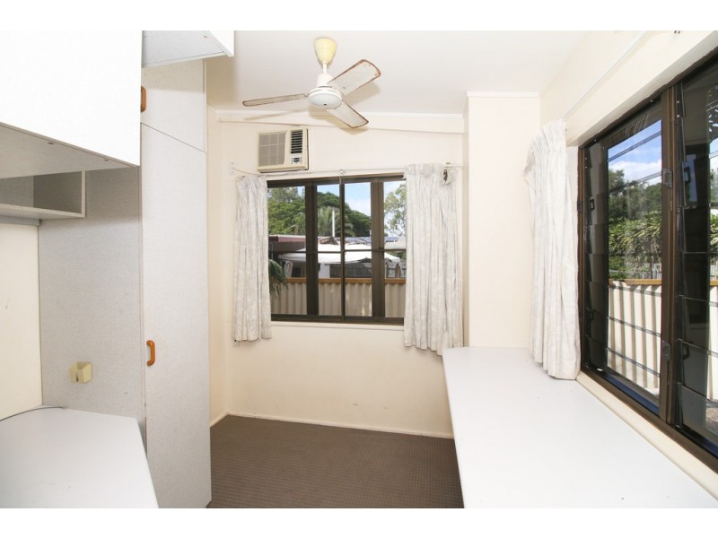 15 Coral Street, Saunders Beach QLD 4818