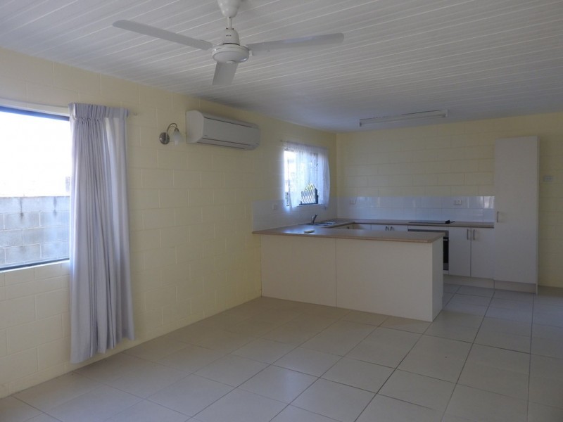 4/33 Ninth Avenue, Railway Estate QLD 4810