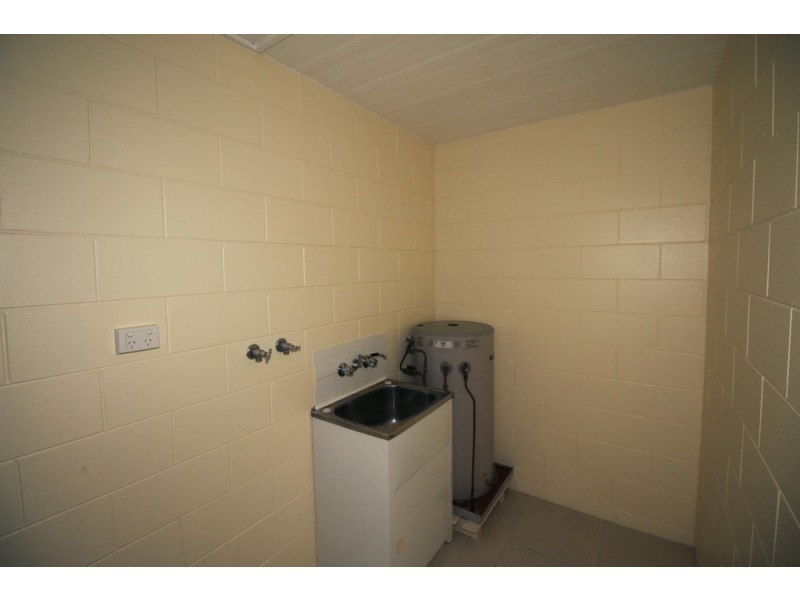 4/33 Ninth Avenue, Railway Estate QLD 4810