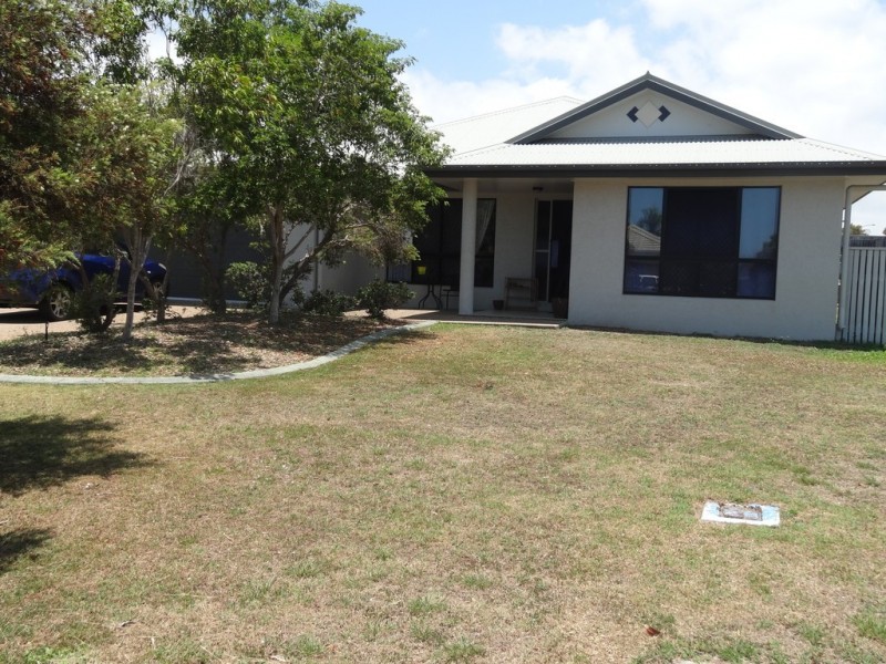 101 Woodwark Drive, Bushland Beach QLD 4818