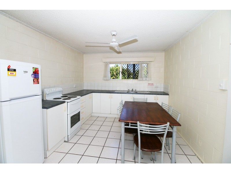 4/6 Albert Street, Cranbrook QLD 4814