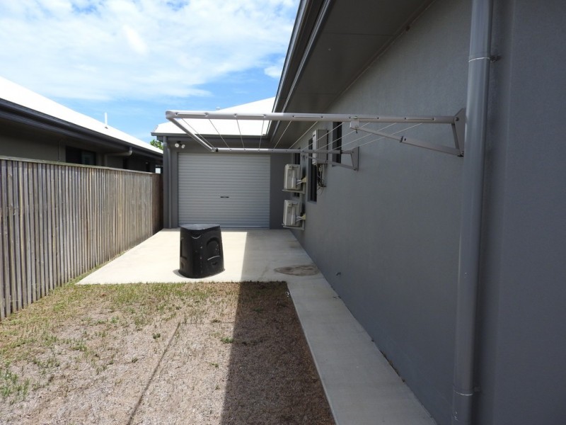 14 Grassbird Street, Oonoonba QLD 4811