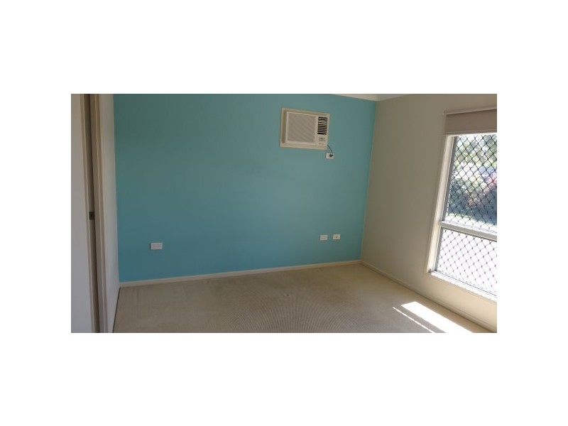 25 Limerick Way, Mount Low QLD 4818