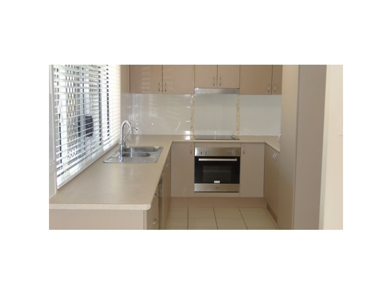 25 Limerick Way, Mount Low QLD 4818