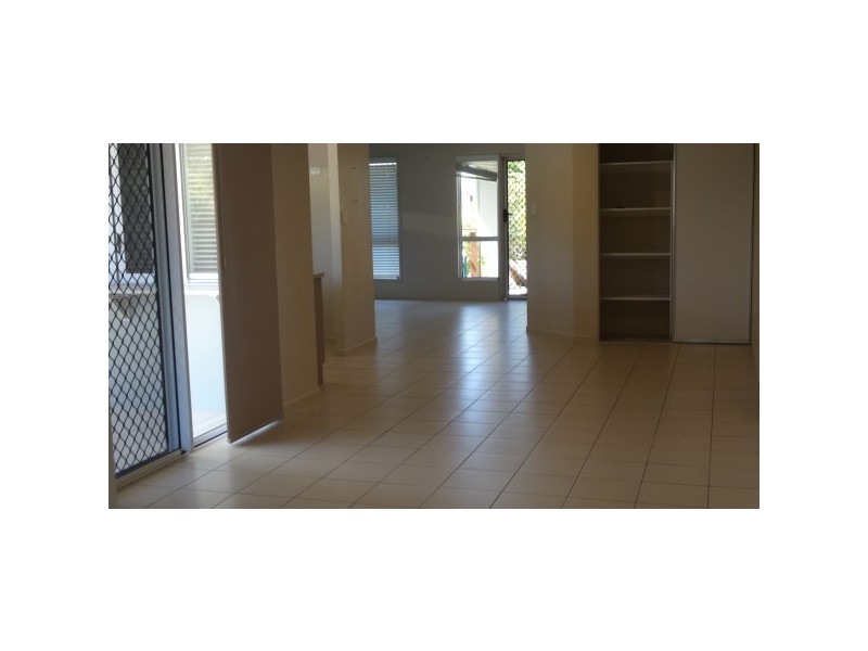 25 Limerick Way, Mount Low QLD 4818