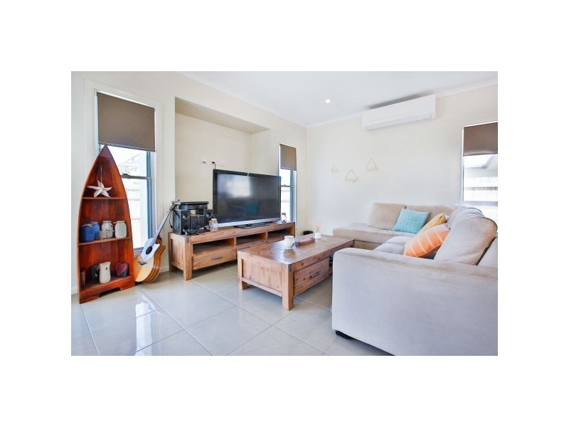 32 Brush Cherry Street, Mount Low QLD 4818