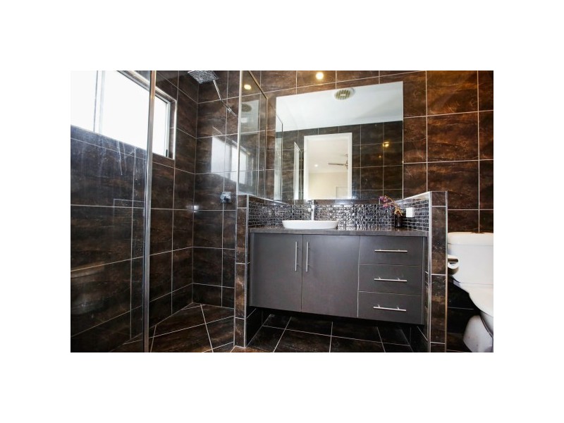 32 Brush Cherry Street, Mount Low QLD 4818