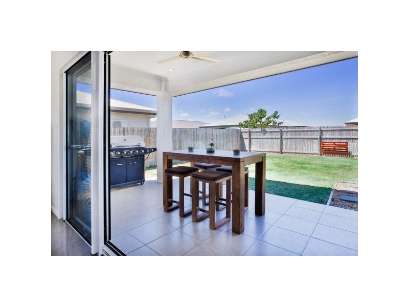 32 Brush Cherry Street, Mount Low QLD 4818