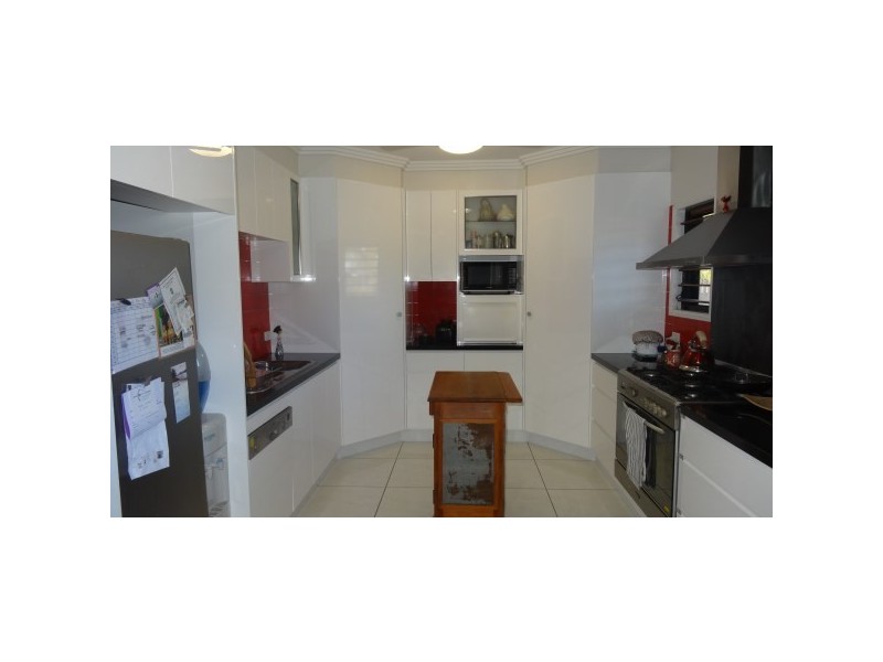 18 Albatross Court, Kirwan QLD 4817