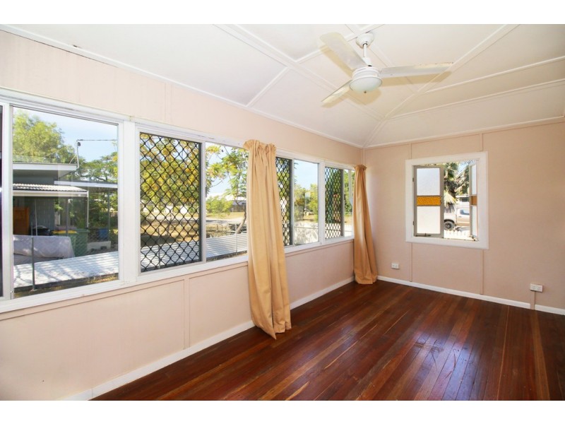 25 Nix Street, West End QLD 4810