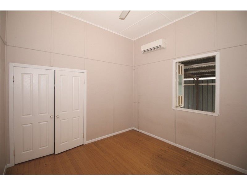 25 Nix Street, West End QLD 4810