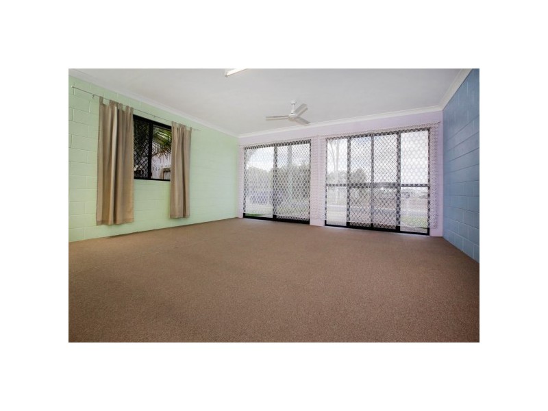 69 Feeney Avenue, Rasmussen QLD 4815