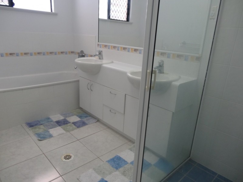 16 Bel Air Avenue, Kirwan QLD 4817