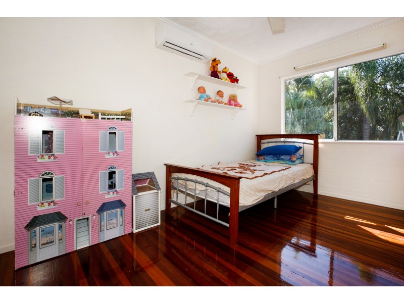 35 Crocker Street, Kirwan QLD 4817