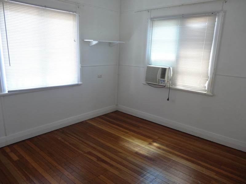 8 Gladstone Street, Pimlico QLD 4812