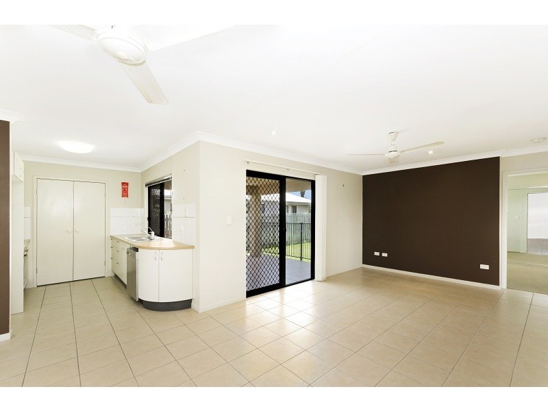 7 Eton Court, Burdell QLD 4818