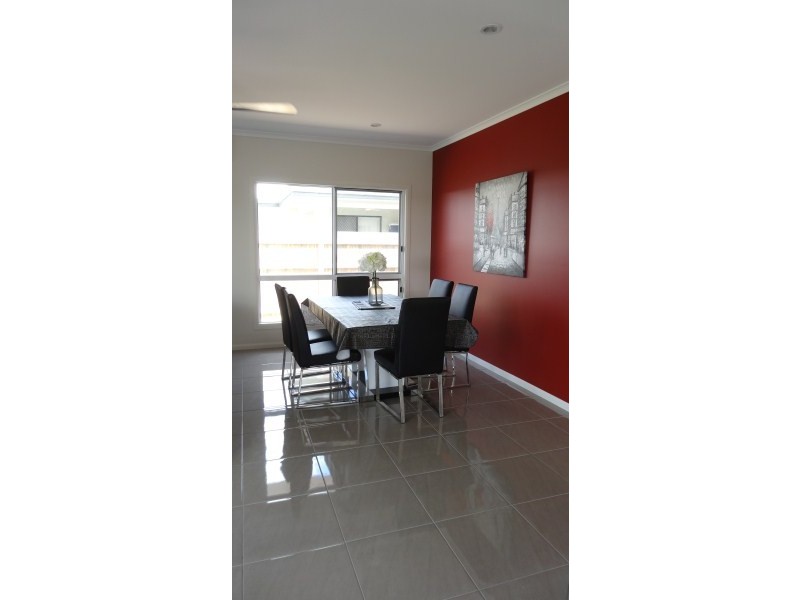 32 Brush Cherry Street, Mount Low QLD 4818