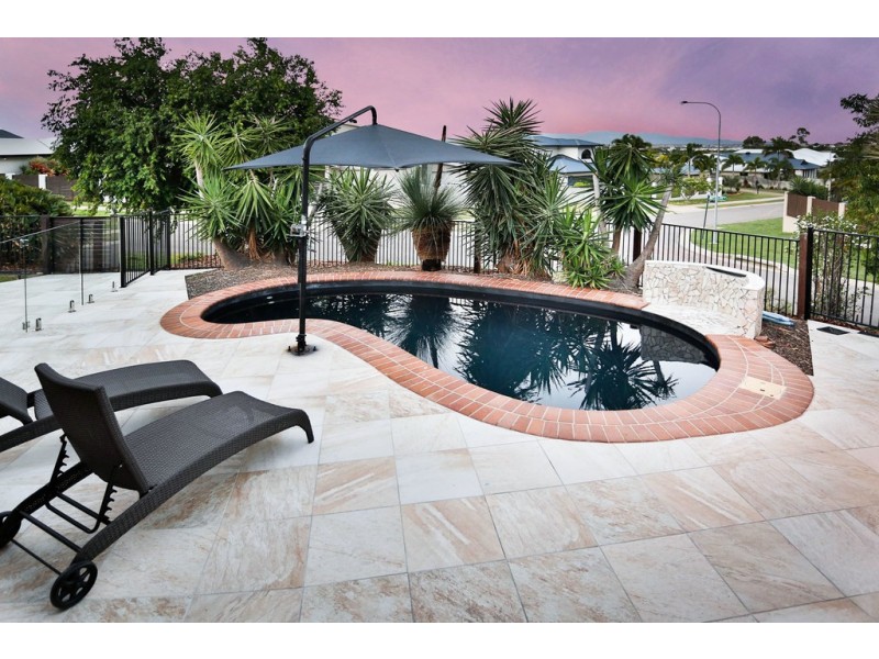 49 Timbury Way, Mount Louisa QLD 4814