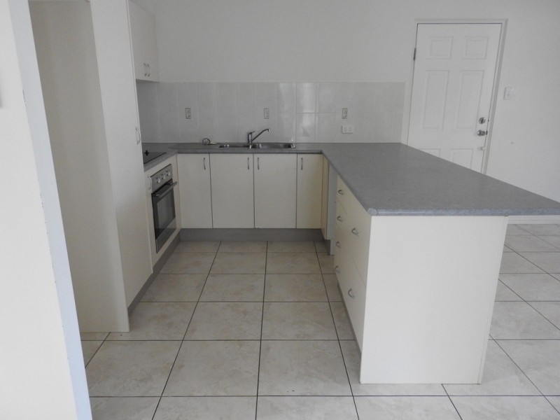 2/30 Derby Street, Pimlico QLD 4812