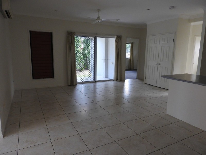 2/30 Derby Street, Pimlico QLD 4812