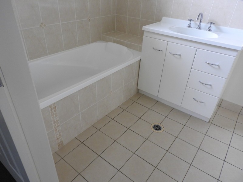 2/30 Derby Street, Pimlico QLD 4812