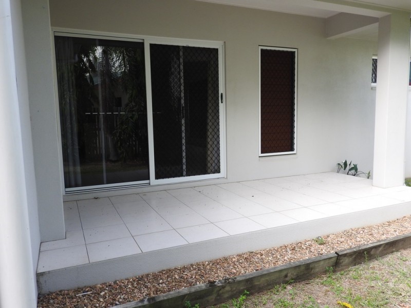 2/30 Derby Street, Pimlico QLD 4812