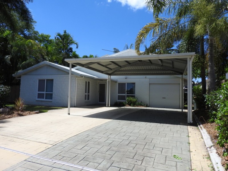 8 Chester Court, Kelso QLD 4815