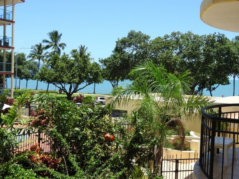 10/59 The Strand, North Ward QLD 4810