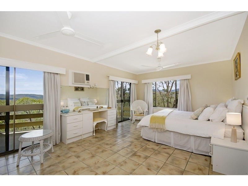 840 Flinders Highway, Oak Valley QLD 4811