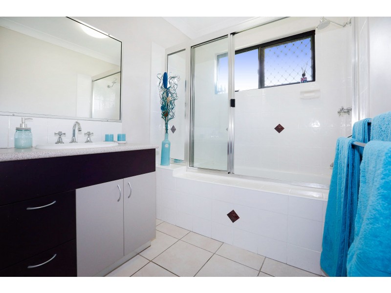 76 Elphinstone Drive, Kirwan QLD 4817