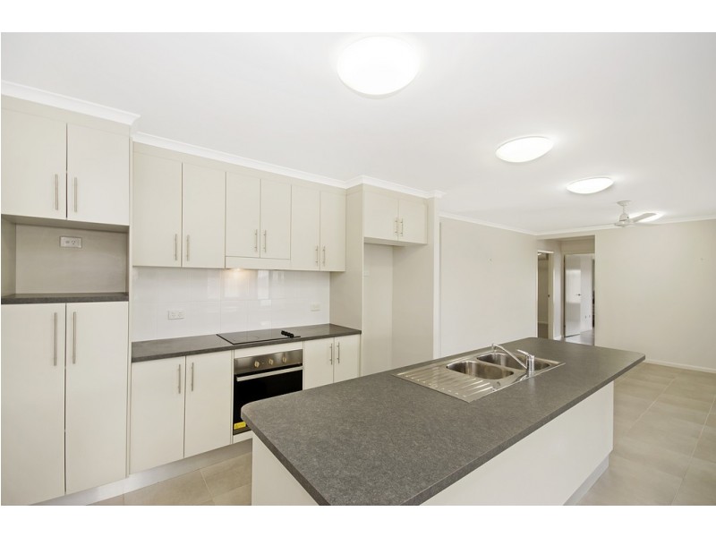 7 Lanikai Place, Mount Low QLD 4818