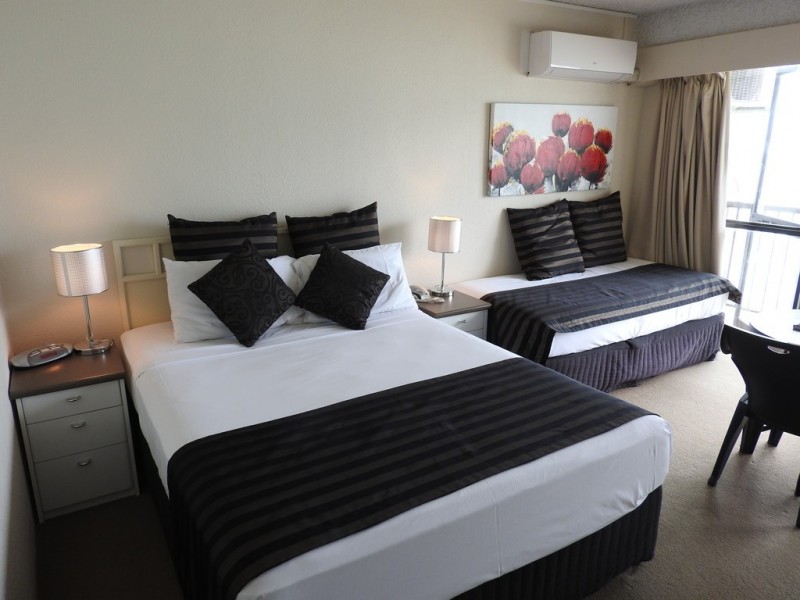 1302/75-77 The Strand, North Ward QLD 4810