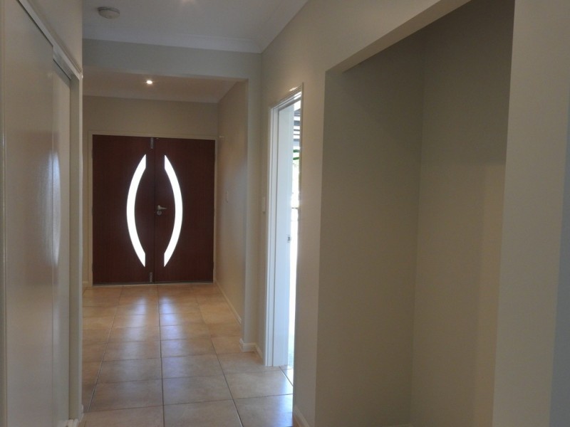 39 Hasty Street, Mount Louisa QLD 4814